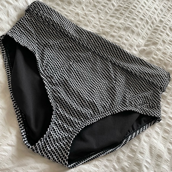 La Vie En Rose full coverage bikini bottoms with fold up or down top - Picture 1 of 5